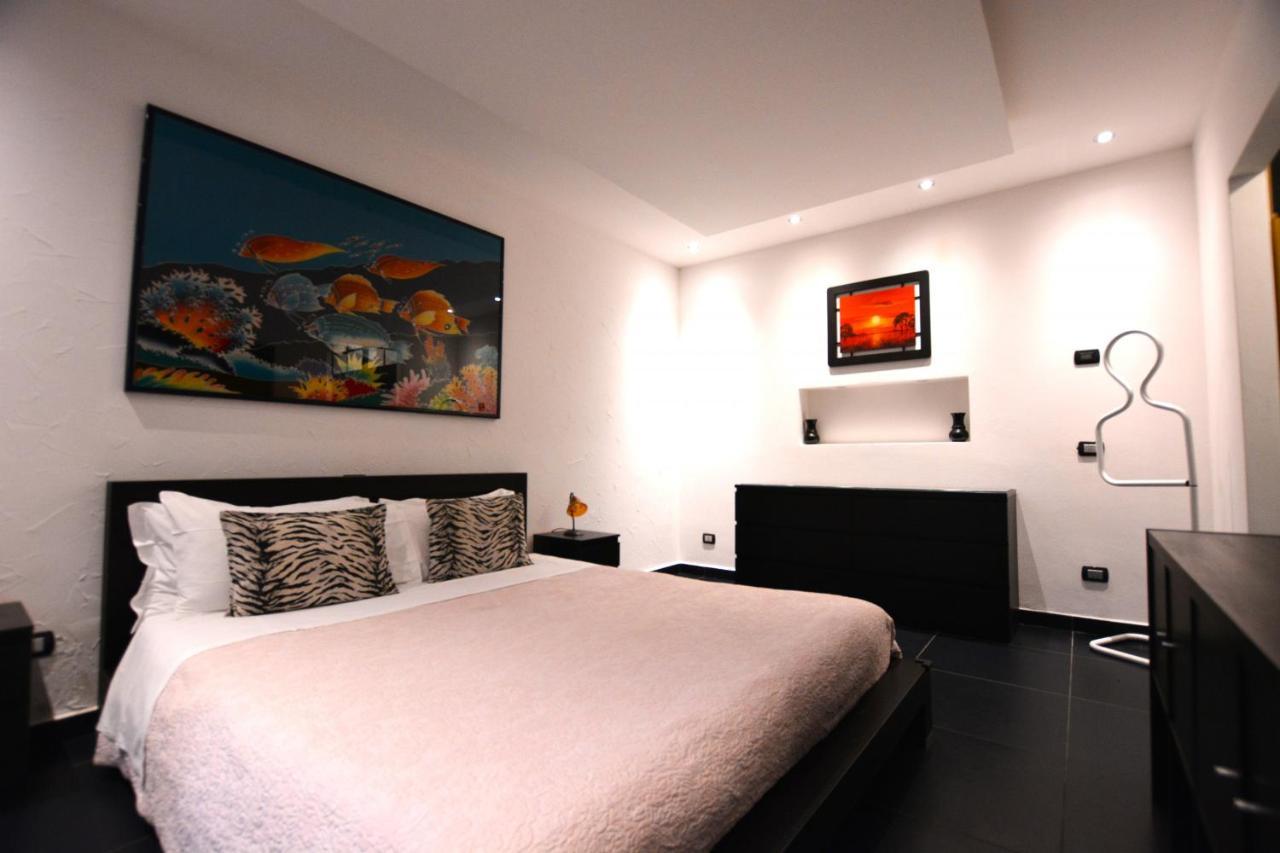Suite Mimosa Con Piscina - Affitti Brevi Italia Σιρμιόνε Εξωτερικό φωτογραφία