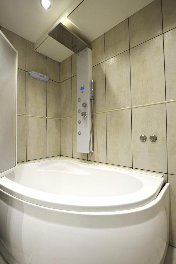 Suite Mimosa Con Piscina - Affitti Brevi Italia Σιρμιόνε Εξωτερικό φωτογραφία