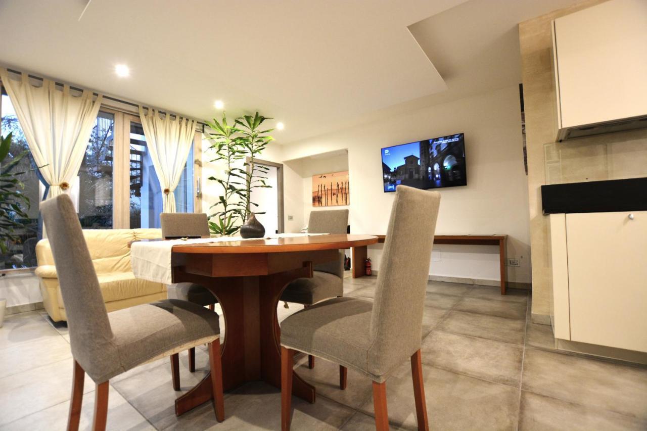 Suite Mimosa Con Piscina - Affitti Brevi Italia Σιρμιόνε Εξωτερικό φωτογραφία