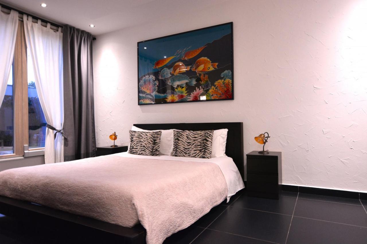 Suite Mimosa Con Piscina - Affitti Brevi Italia Σιρμιόνε Εξωτερικό φωτογραφία