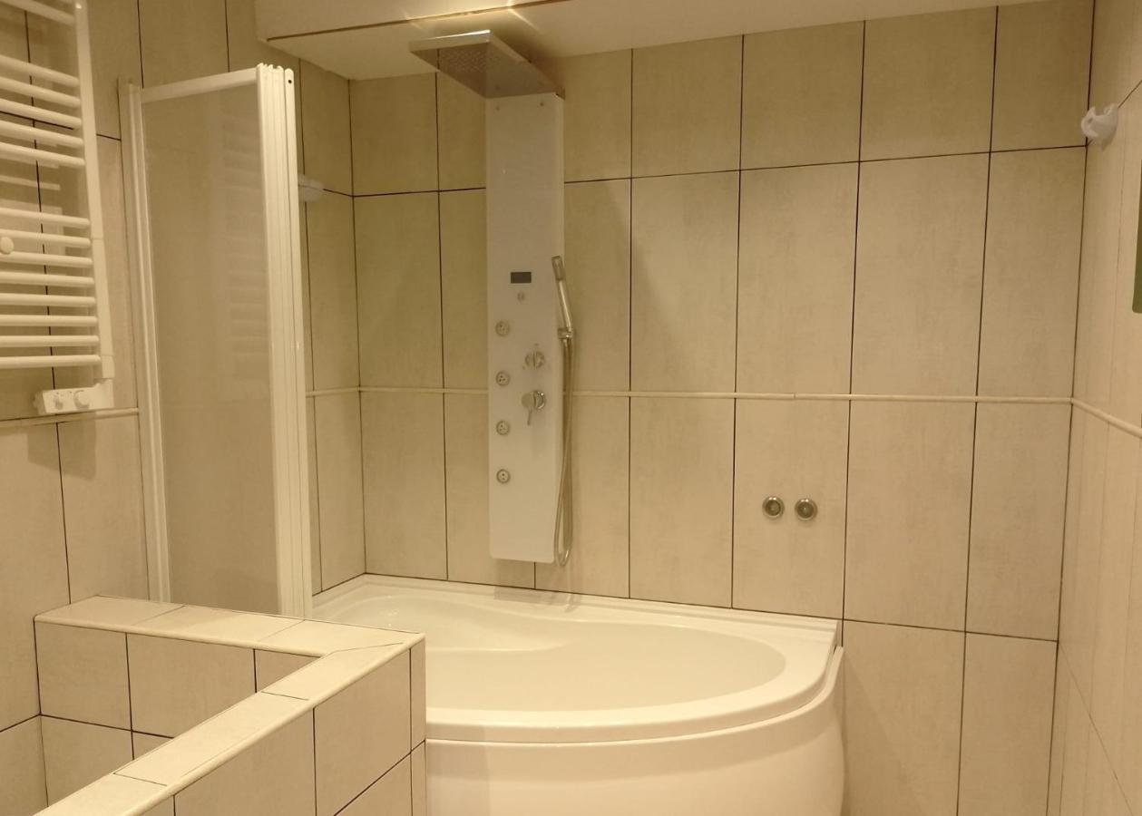 Suite Mimosa Con Piscina - Affitti Brevi Italia Σιρμιόνε Εξωτερικό φωτογραφία